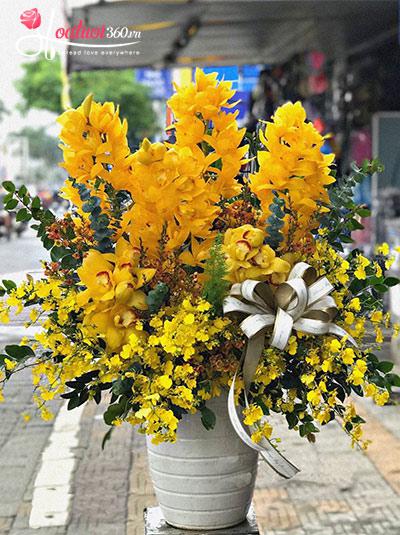 Bình hoa chúc mừng - Khải hoàn rực nắng