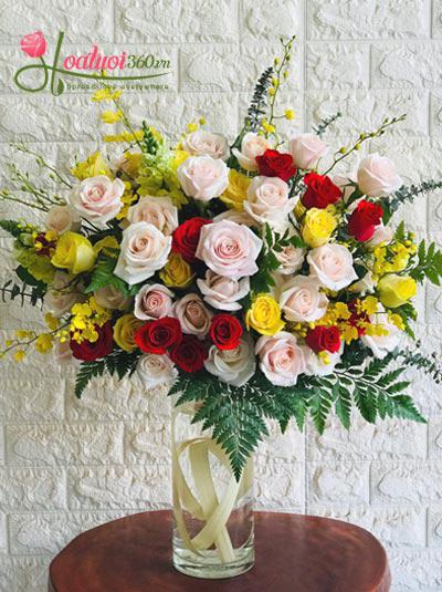 Bình hoa chúc mừng - Nắng mai rực rỡ