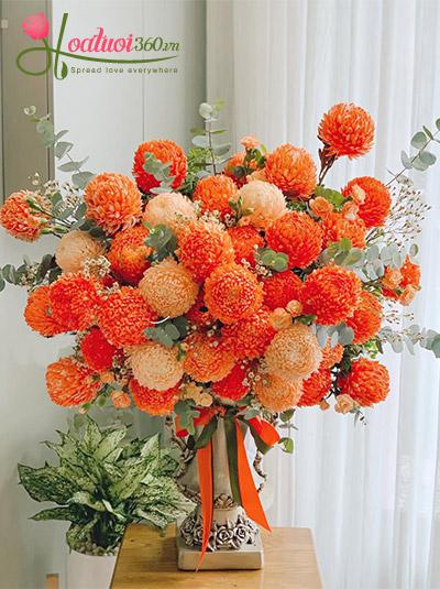 Bình hoa cúc mẫu đơn - Vẻ đẹp hoàng gia