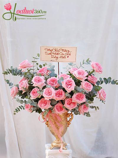 Bình hoa hồng Ecuador - Vẻ đẹp kiêu hãnh