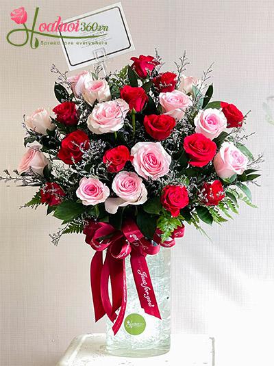 Bình hoa hồng kết hợp - Hương tình nồng say