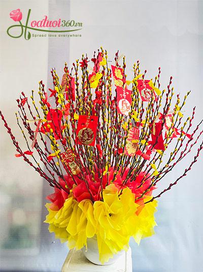 Bình hoa nụ tầm xuân - Khoe sắc đầu năm