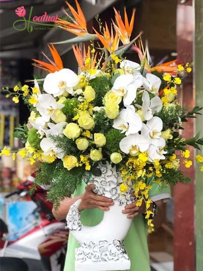 Bình hoa tặng sếp nam và đối tác