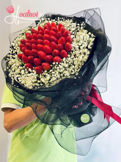 Bó hoa dâu tây - Đong đầy yêu thương