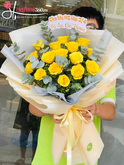 Bó hoa hồng vàng - Tháng năm rực rỡ