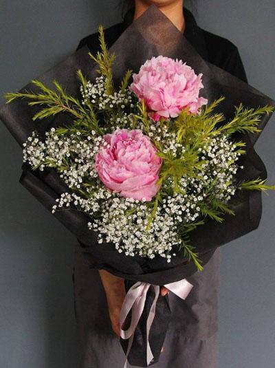 Bó hoa mẫu đơn - Đời có đôi