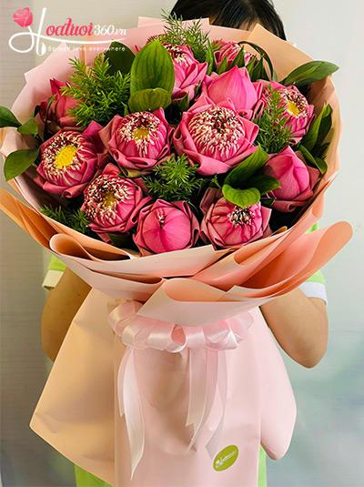 Bó hoa sen hồng - Trái tim ấm áp