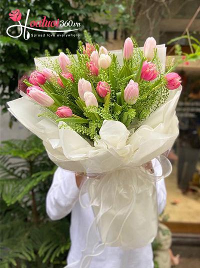 Bó hoa tulip hồng - Tiếng chuông tình yêu