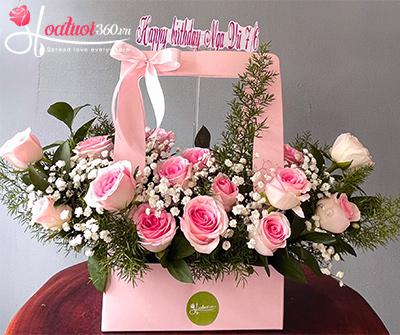 Giỏ hoa hồng xinh - Yêu đời yêu mình