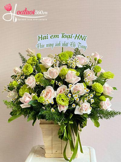 Hoa cắm hộp gỗ - Hương hoa trong lành