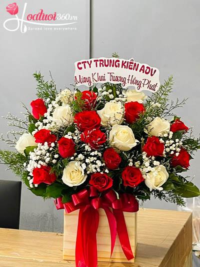 Hoa cắm hộp gỗ - Khởi sắc sinh lộc