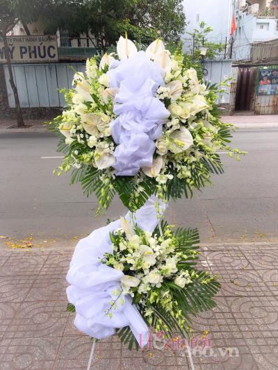 Hoa chia buồn sang trọng