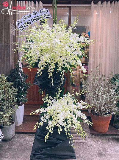 Kệ hoa chia buồn - Cõi bình yên