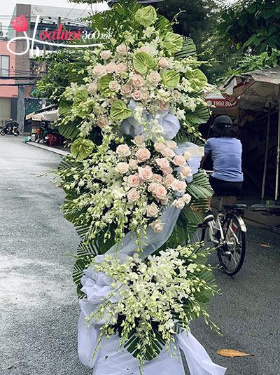 Kệ hoa chia buồn - Giấc mộng buồn