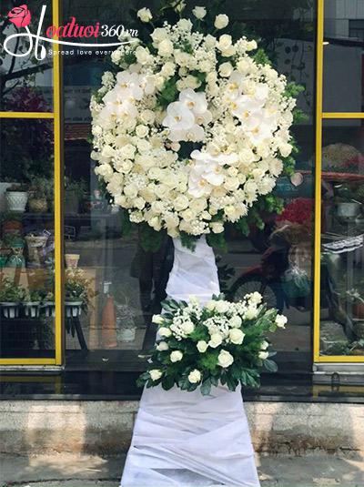 Kệ hoa chia buồn - Khoảng không vô định