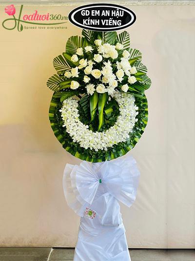 Kệ hoa chia buồn - Nỗi đau khôn nguôi