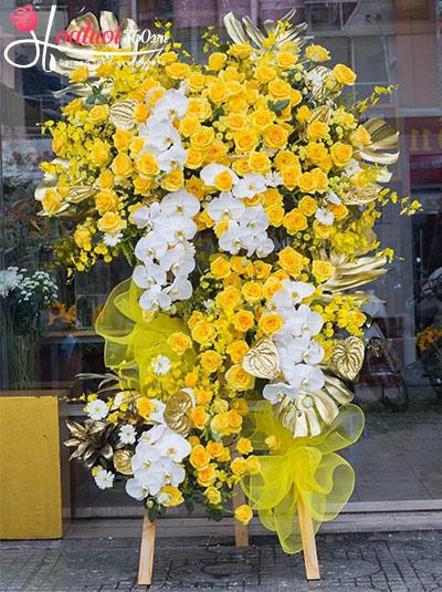 Kệ hoa khai trương - Bách phát bách trúng