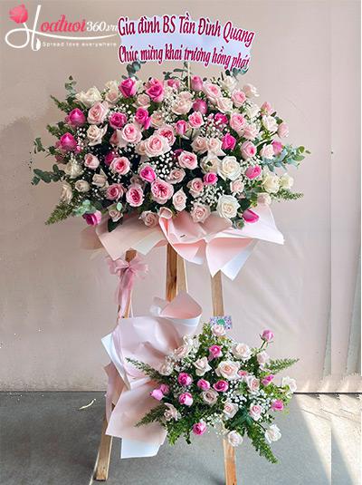 Kệ hoa khai trương - Chặng đường phát tài