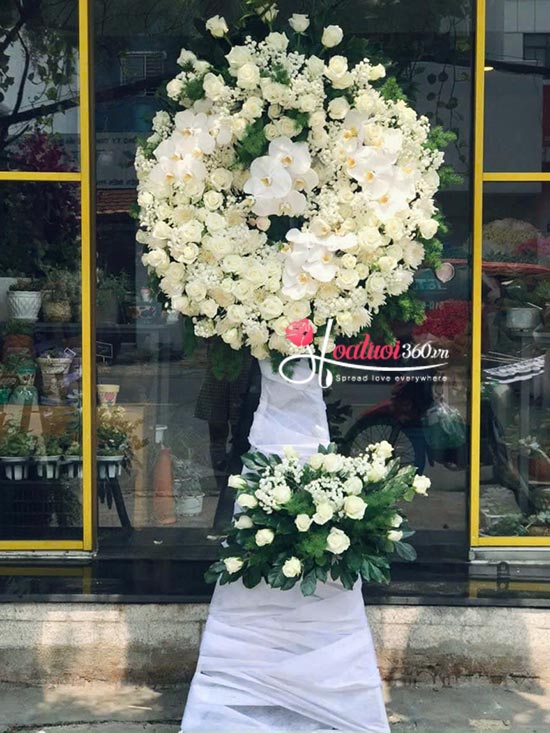 Kệ hoa chia buồn - Khoảng không vô định