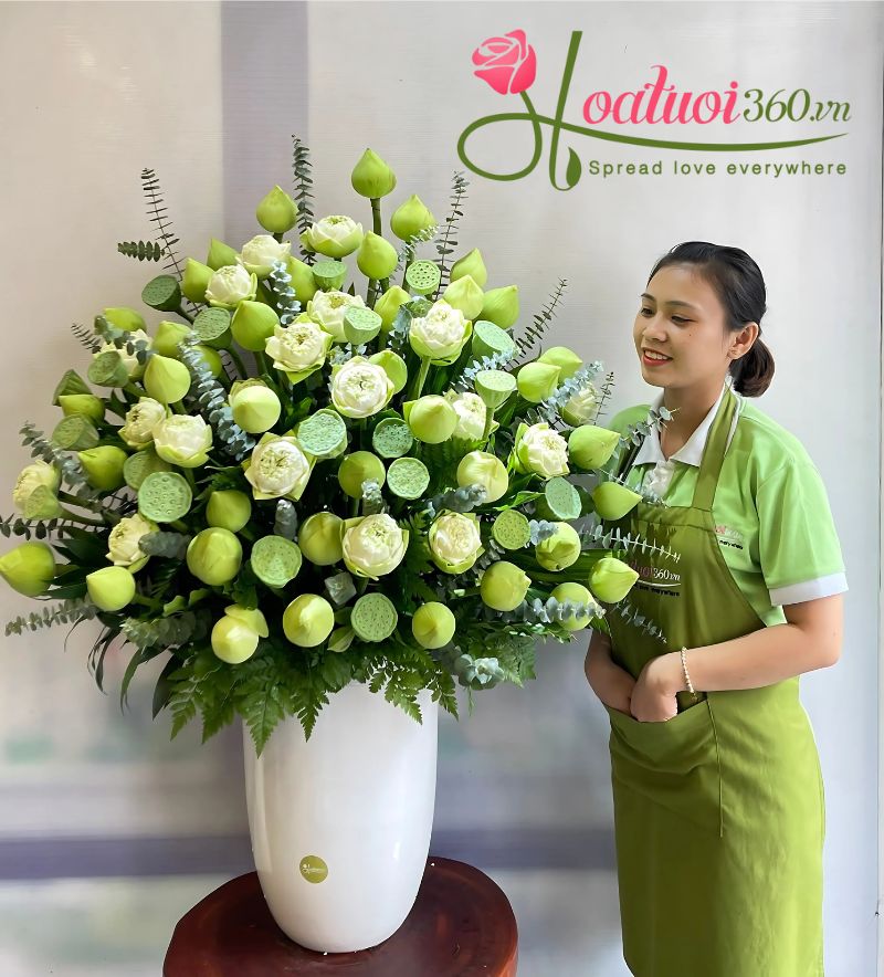 Ảnh lẵng hoa sen trắng chụp tại Hoa tươi 360