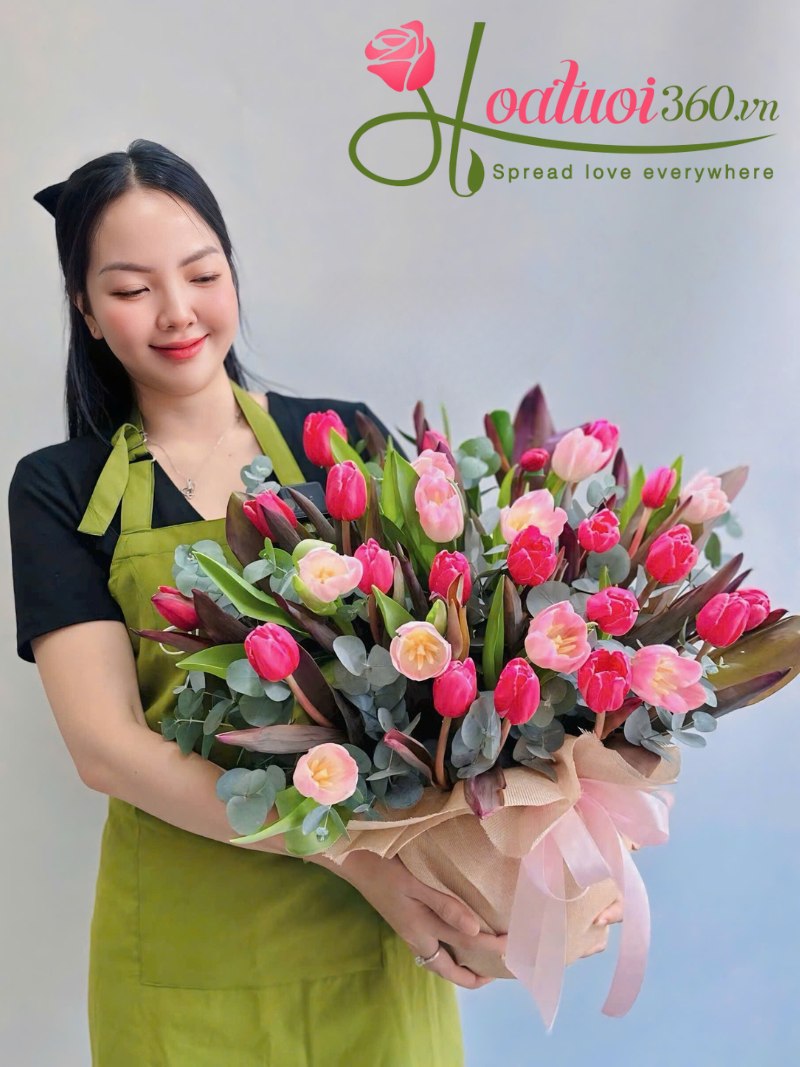 Giỏ hoa tulip chào ngày mới năng lượng 
