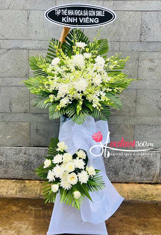 Hoa chia buồn tại shop hoa quận 2