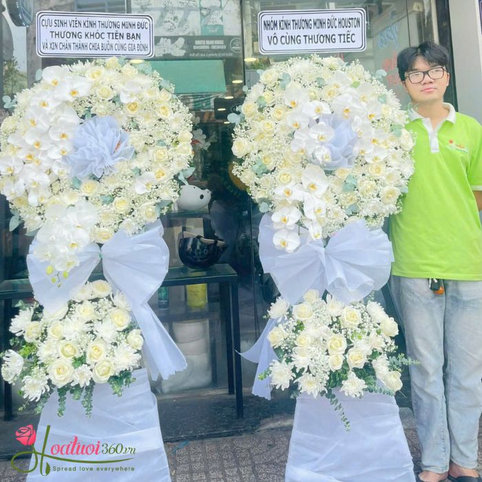 Giao vòng hoa chia buồn gấp tại địa chỉ nhà phường Tân Thới Hiệp