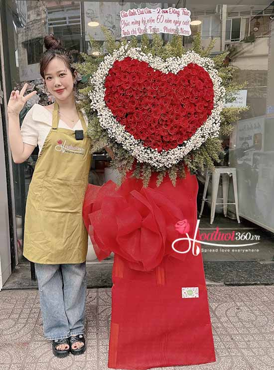 Dịch vụ đặt kệ hoa khai trương spa ở phường Gia Định