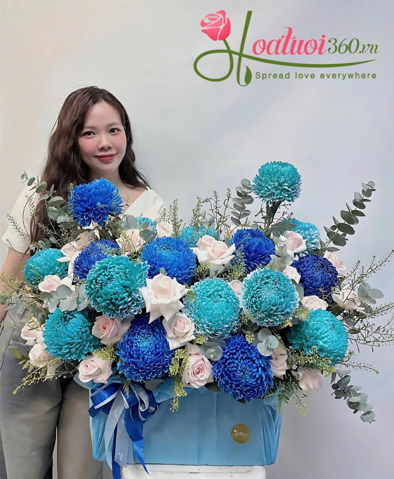 Bông hoa mẫu đơn màu xanh dương được nhuộm thủ công