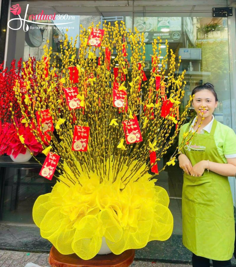 Cách cắm hoa tầm xuân kiểu phát lộc 