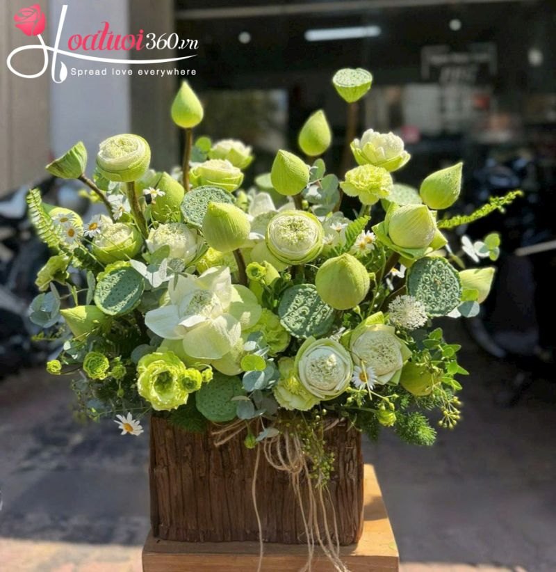 Cắm lẵng hoa sen cúng Phật