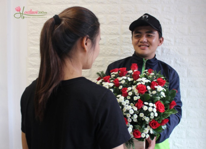 Dịch vụ giao hoa hoả tốc của shop hoa tươi phường Tân Thuận TPHCM