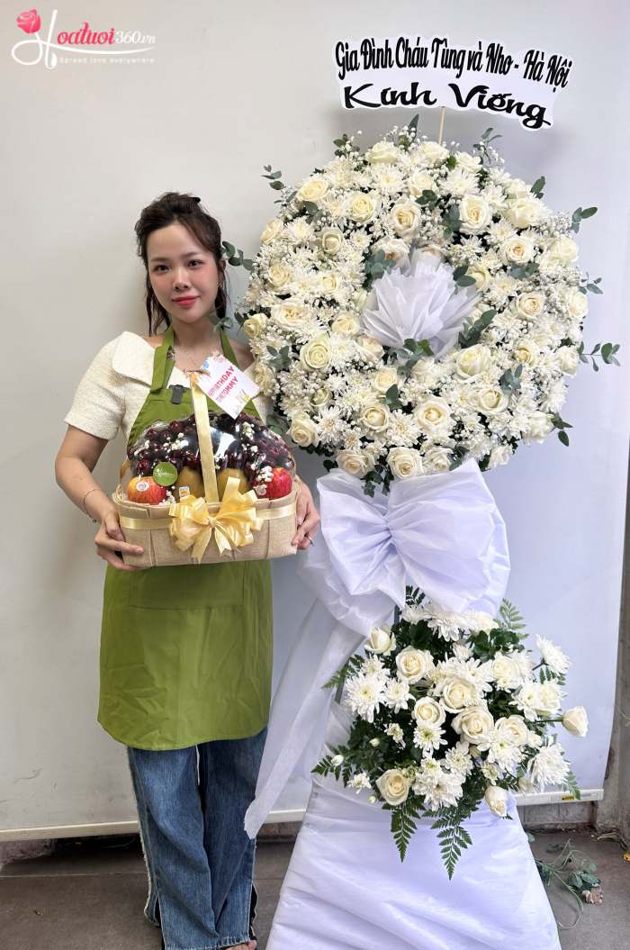 Combo kệ hoa & giỏ trái cây chia buồn tại tiệm hoa tươi Hà Nội
