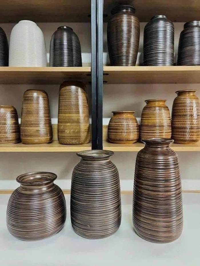 mẹo chọn bình hoa đẹp chưng tết ở phòng khách