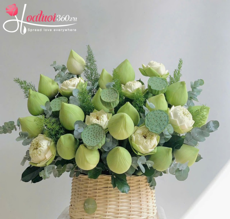 Giỏ hoa sen trắng nguyên búp dâng Phật
