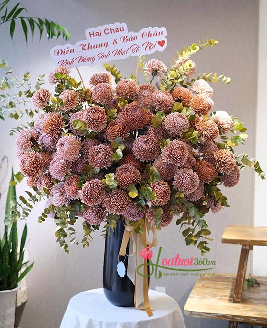 Bình hoa cúc mẫu đơn - Nỗi niềm thầm kín