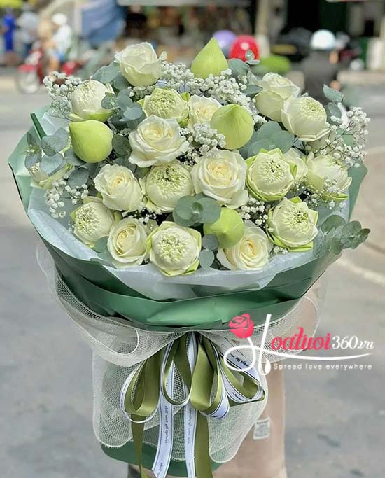 Bó hoa sen trắng - Vẻ đẹp thanh tao