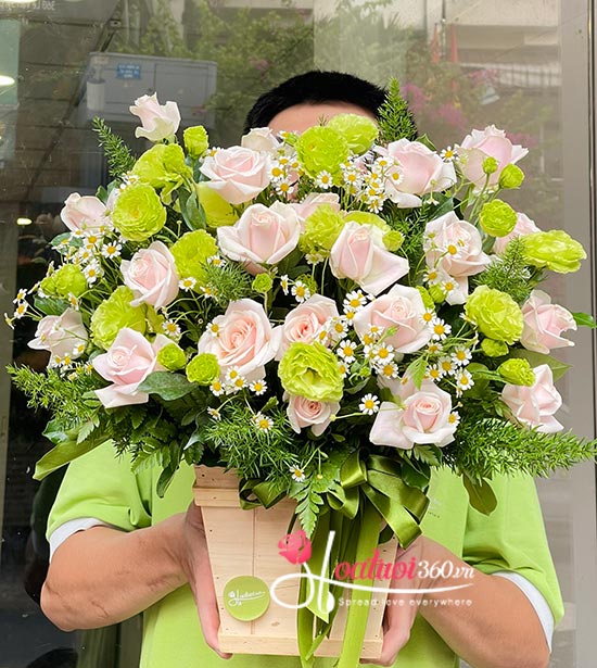 Hoa cắm hộp gỗ - Hương hoa trong lành