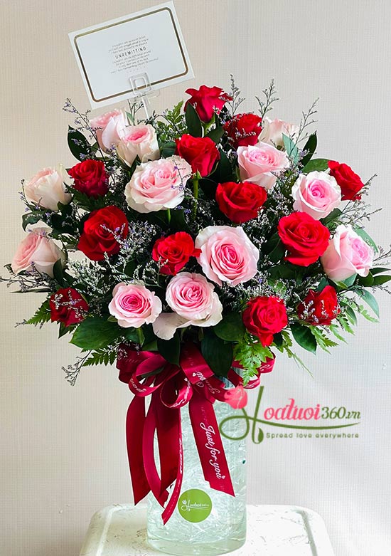 Bình hoa hồng kết hợp - Hương tình nồng say