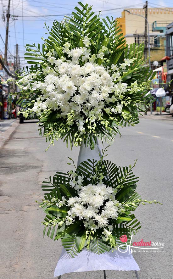 Kệ hoa chia buồn - Phút lưu luyến tại Hoa tươi 360