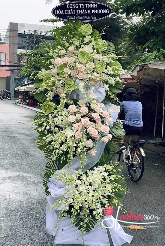 Kệ hoa chia buồn - Giấc mộng buồn