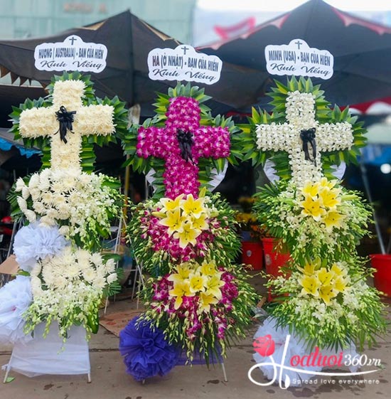 Kệ hoa chia buồn - Trong vòng tay Chúa