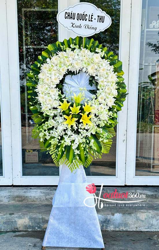 Kệ hoa chia buồn - Khóa ly biệt