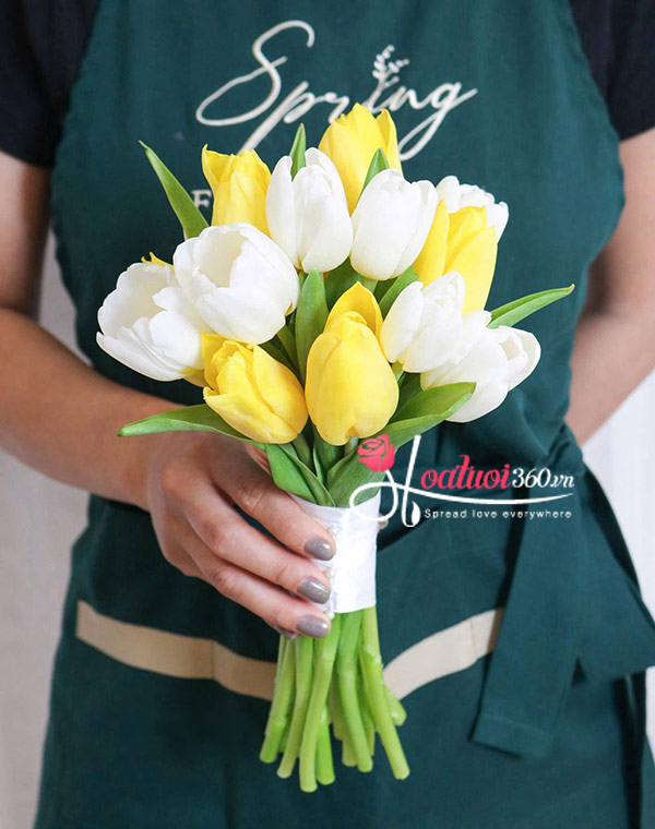 Bó hoa cưới Tulip - Một nhà