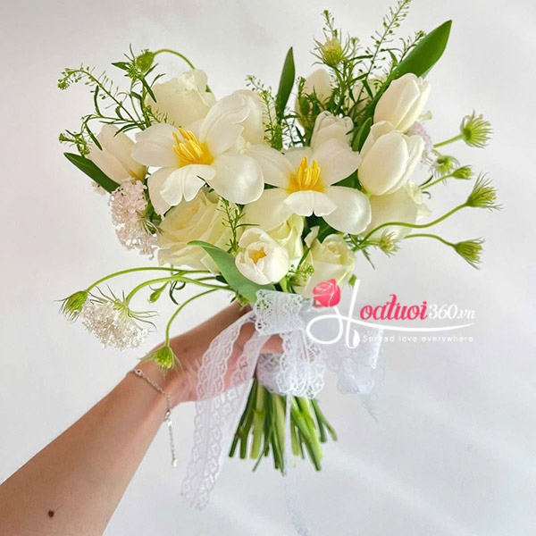 Bó hoa cưới Tulip - Ta yêu đúng người