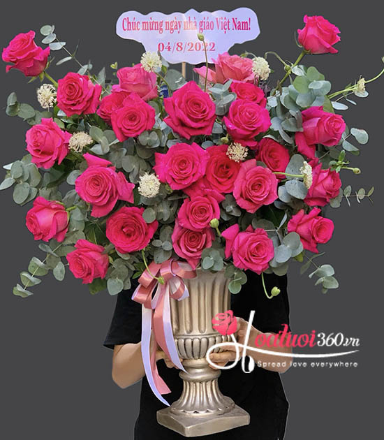 Bình hoa hồng Ecuador - Thanh cao quyến rũ