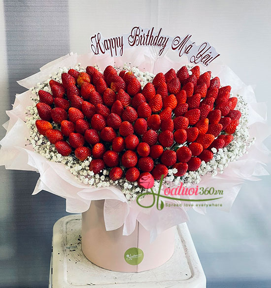 Hộp hoa dâu tây - Tình yêu ngọt ngào