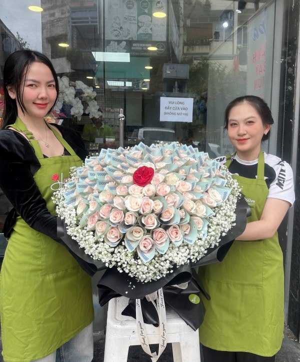 Hoa làm bằng tiền 500K sang trọng và đẳng cấp