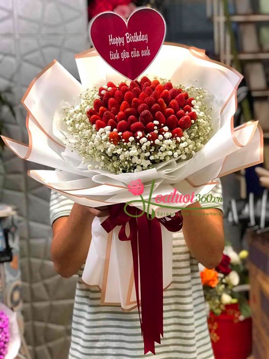 Bó hoa dâu tây - Phút giây ngọt ngào Bó hoa dâu tây - Phút giây ngọt ngào