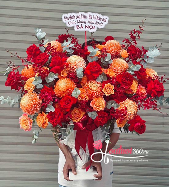 Hộp hoa chúc mừng - Cuộc đời rực rỡ